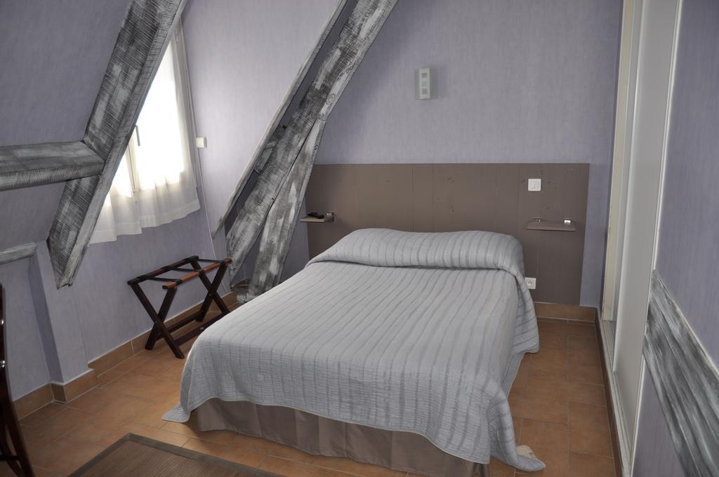 Auberge Des Platanes لا روك-غاجياك الغرفة الصورة
